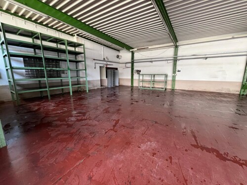 Große Halle mit 2 Toren