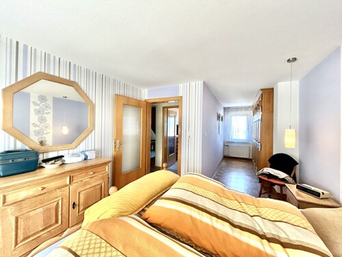 Schlafzimmer mit Ankleide OG