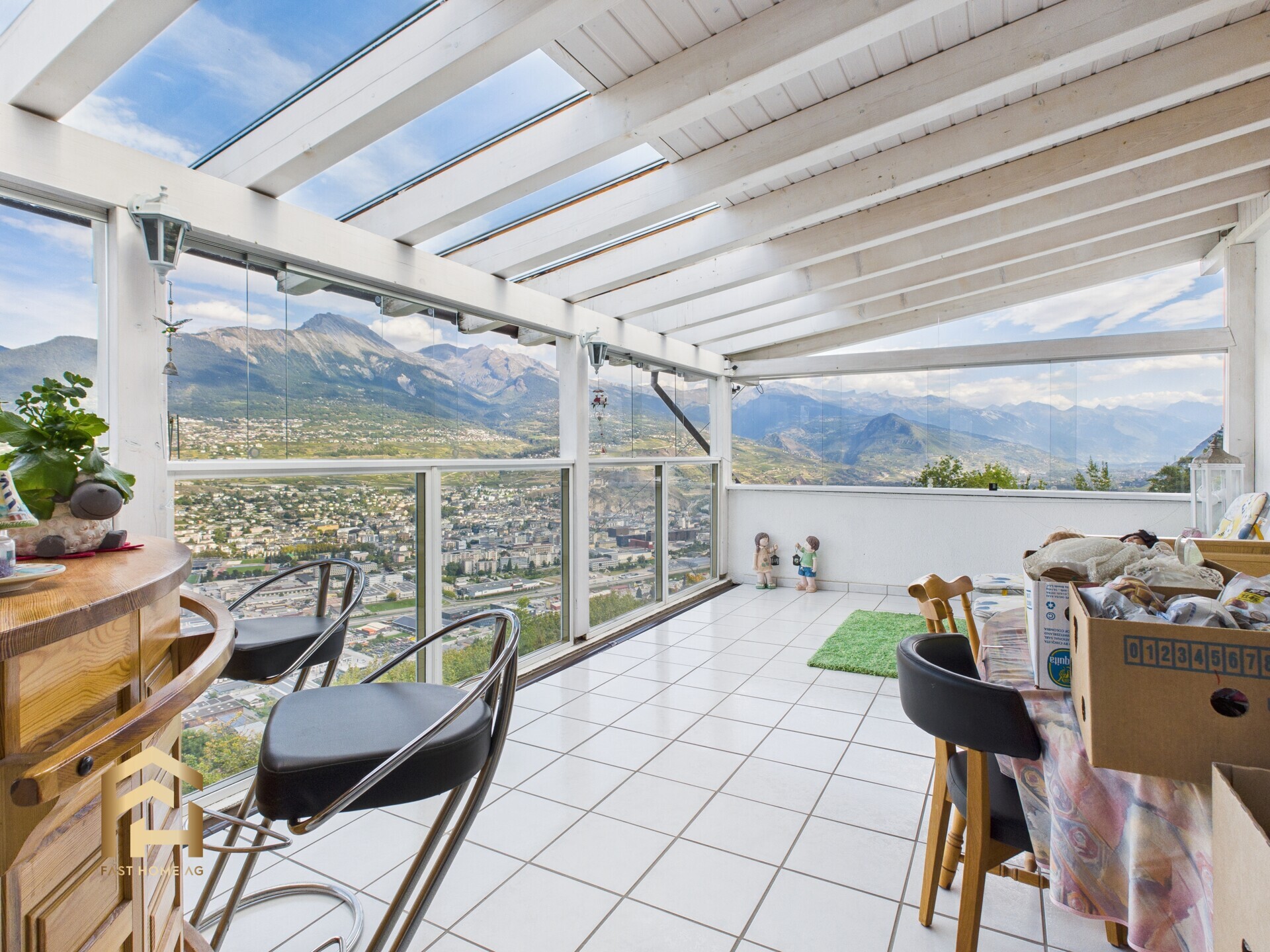 CAM04538G0-PR0094-STILL011