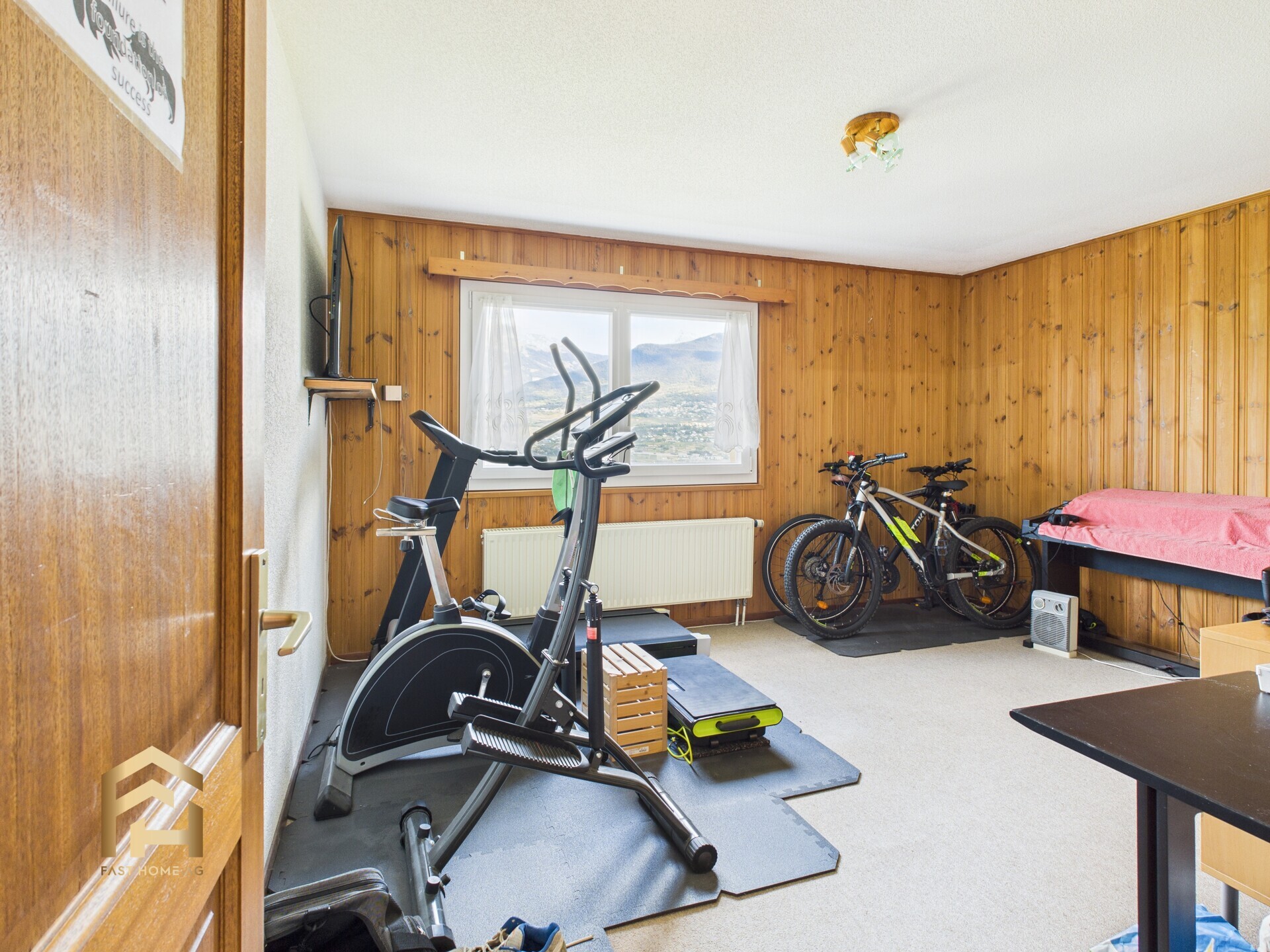 CAM04538G0-PR0094-STILL004