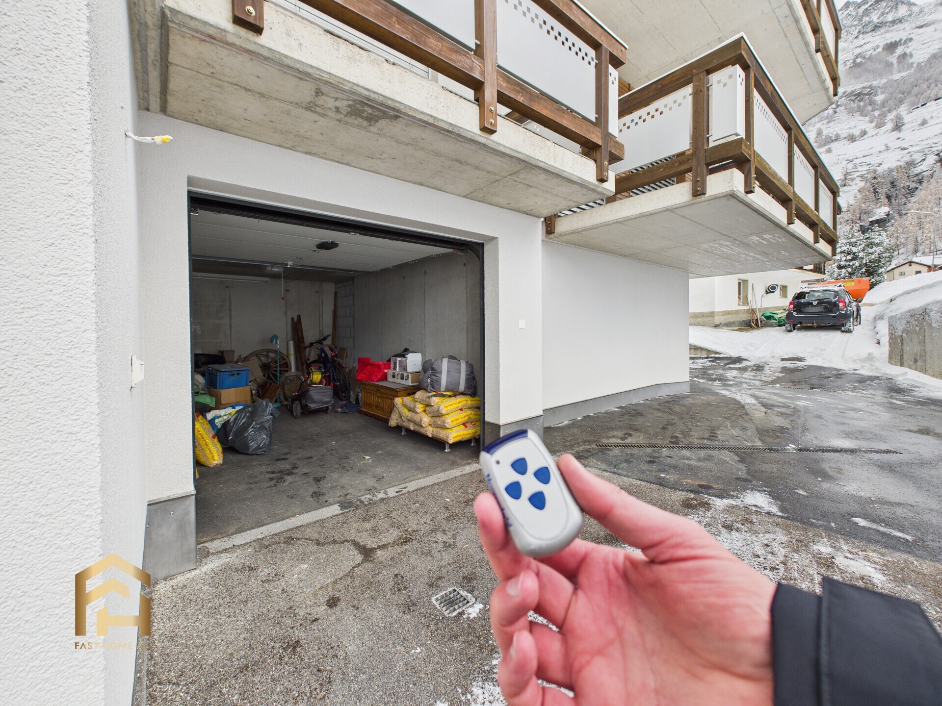 CAM04538G0-PR0123-STILL016