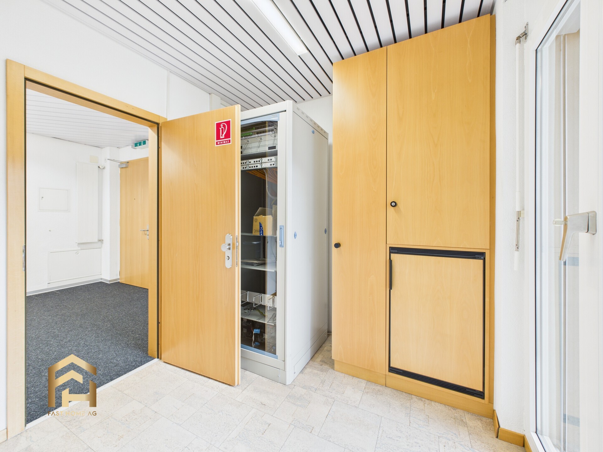 CAM04538G0-PR0136-STILL003