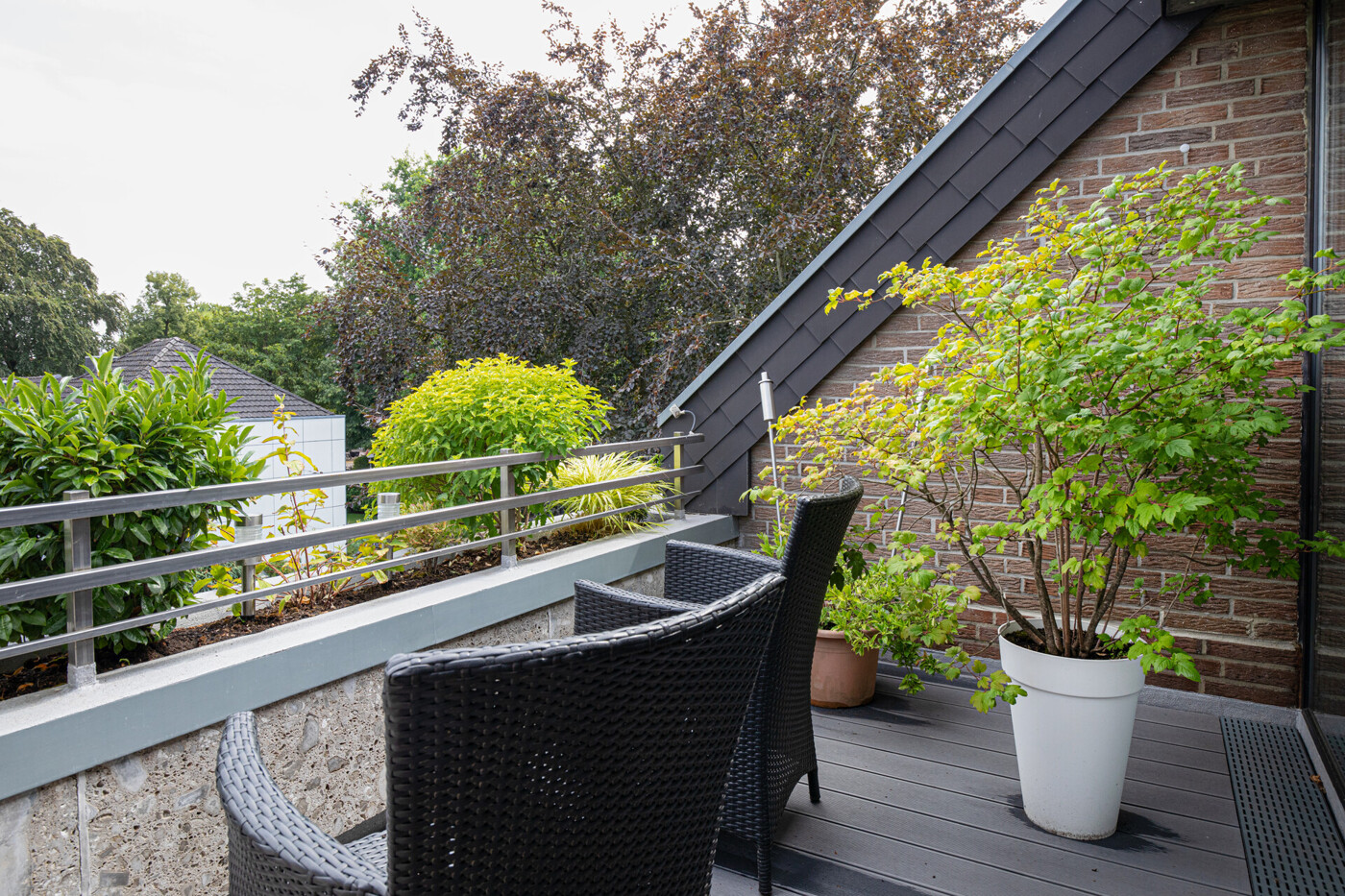 Balkon Straßenseite