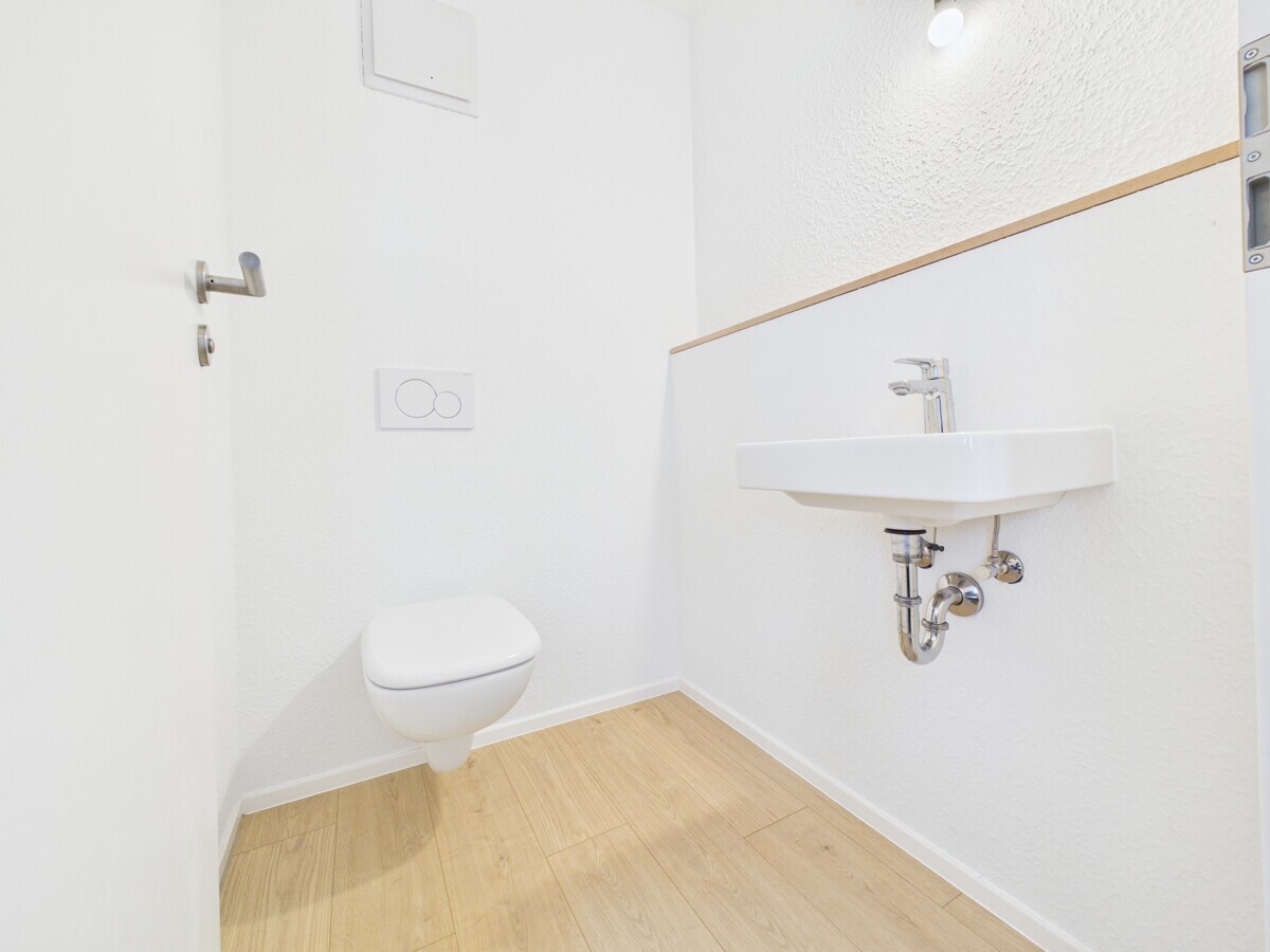 Exklusives Neubauhaus mit 5 Zimmern und Garten! - Photo 4