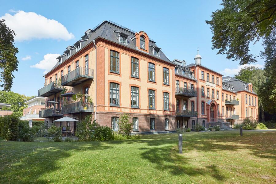 Estate Picture