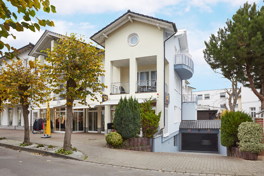 Estate Picture