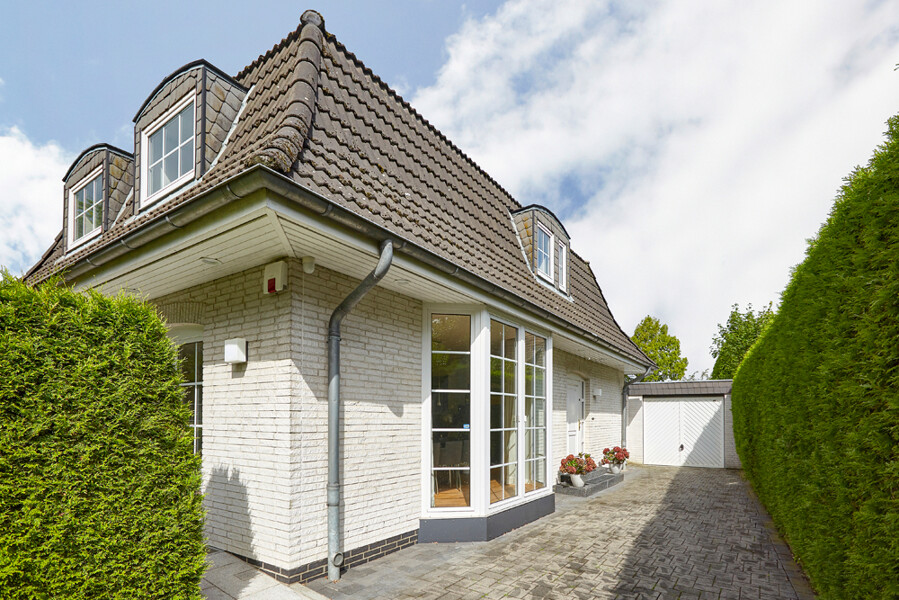 Estate Picture