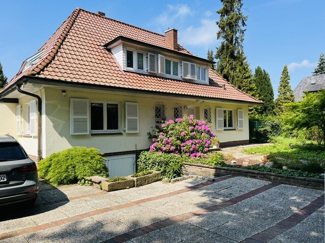 Estate Picture