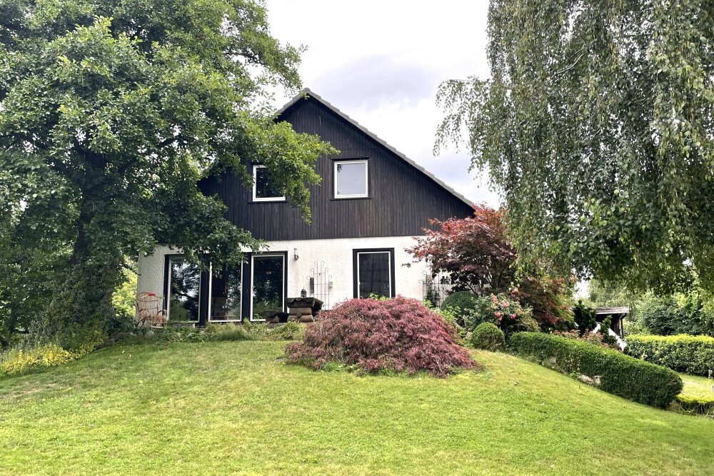 Estate Picture