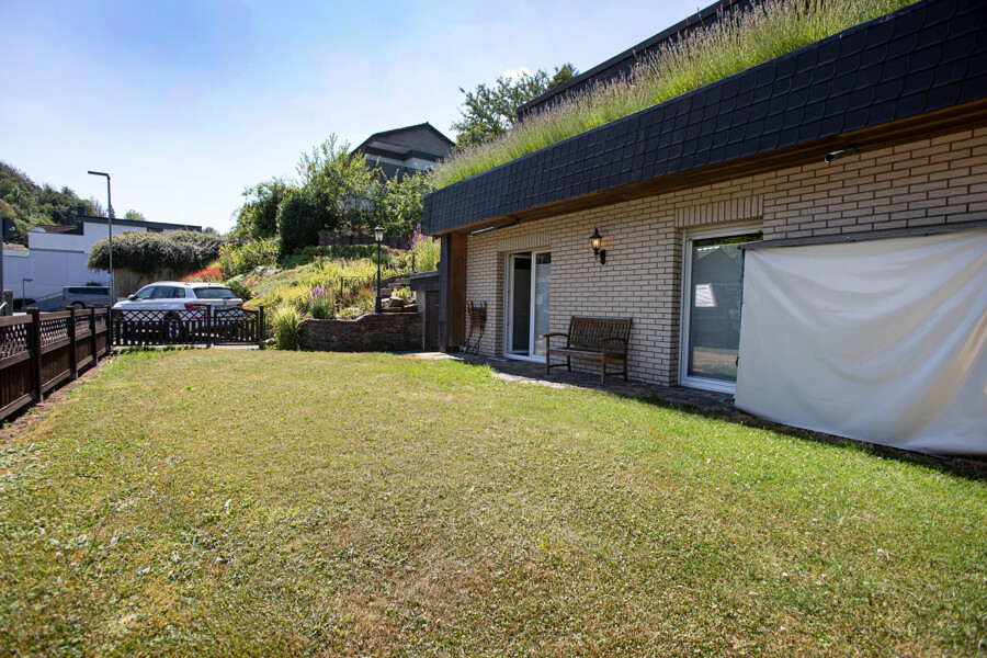 Großzügig wohnen, vielseitig leben – freistehendes Haus mit Einliegerwohnung in Iserlohn-Lössel – Garten UG