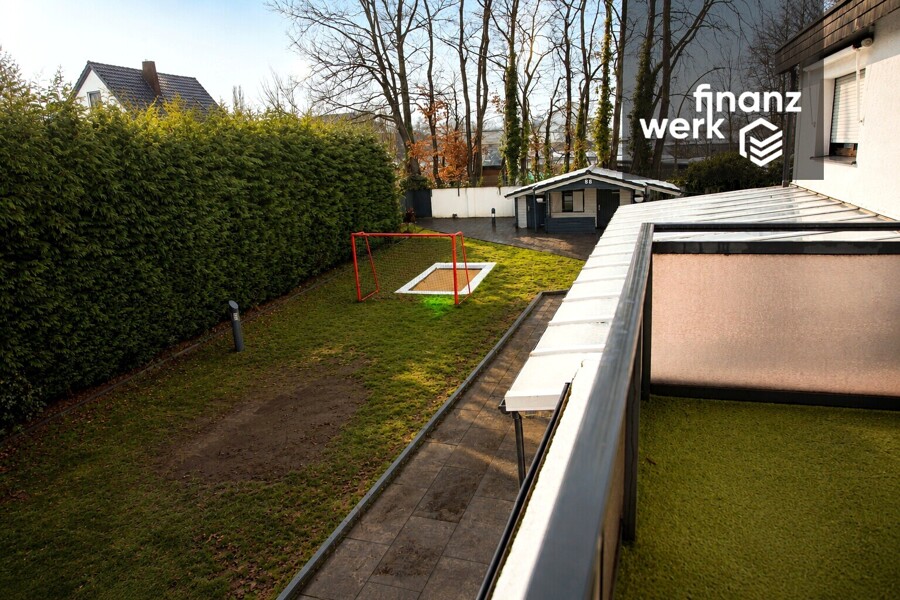 Familienanwesen auf 1.238 m²: 238 m² Wohnfläche, Galerie, Sauna & Wintergarten in Bochum-Höntrop – Garten