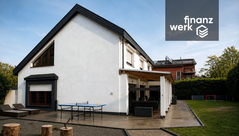 Familienanwesen auf 1.238 m²: 238 m² Wohnfläche, Galerie, Sauna & Wintergarten in Bochum-Höntrop