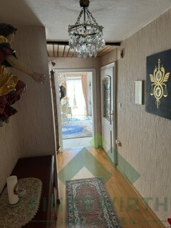 Flur 1 OG Richtung Schlafzimmer