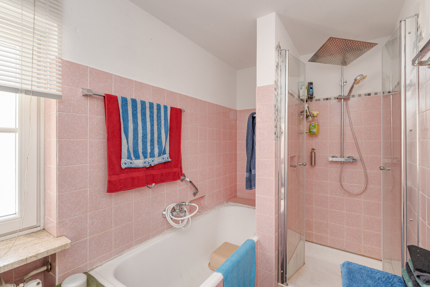 Badezimmer im 1. OG