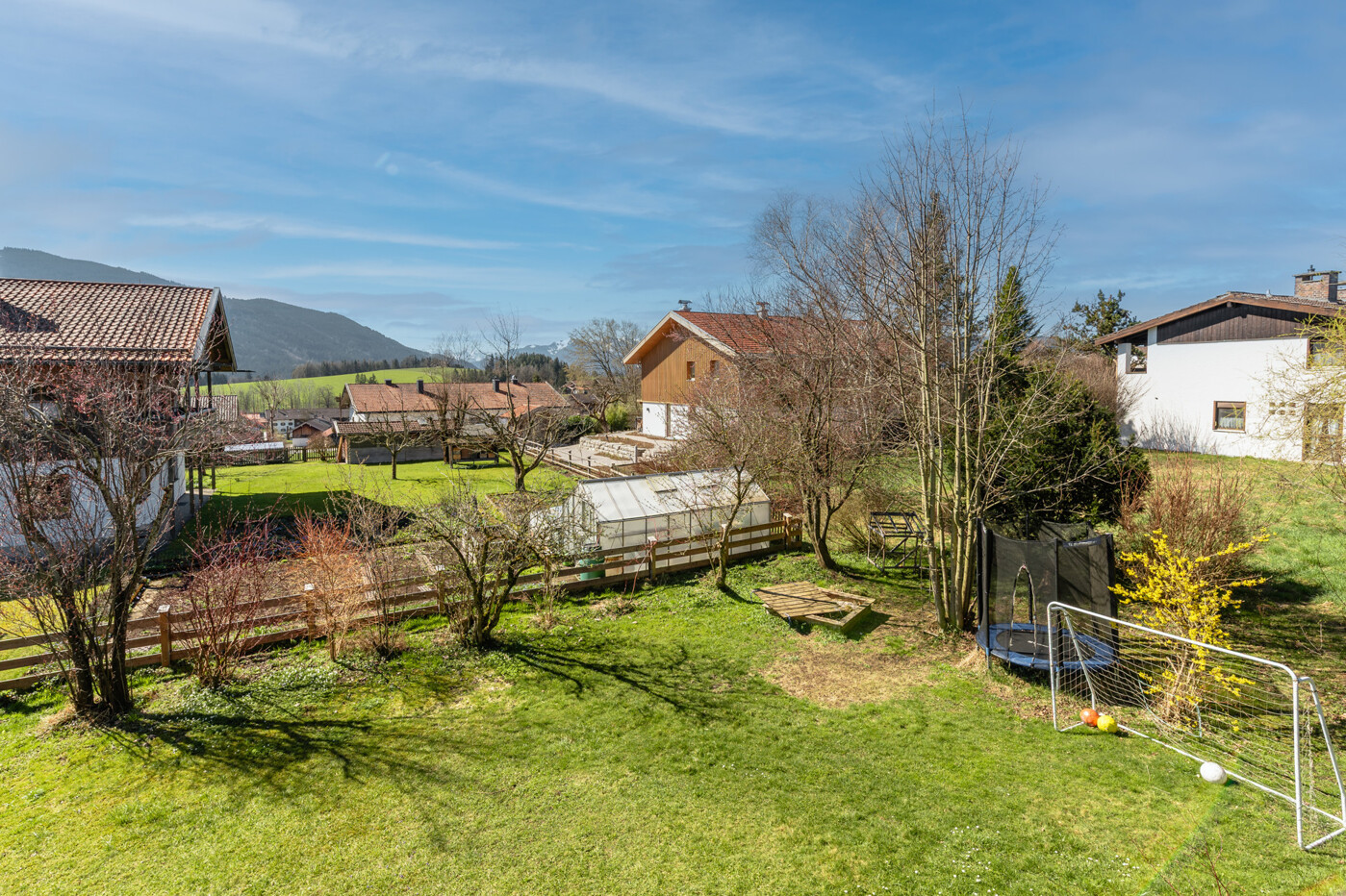 Balkonausblick mit Blick ins Karwendelgebirge