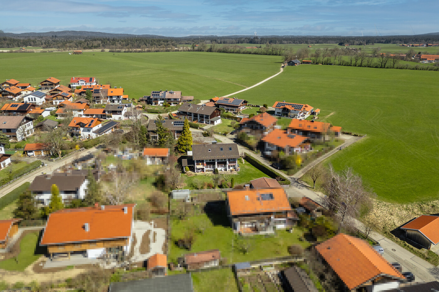 Drohnenaufnahme Haus mit Grundstück