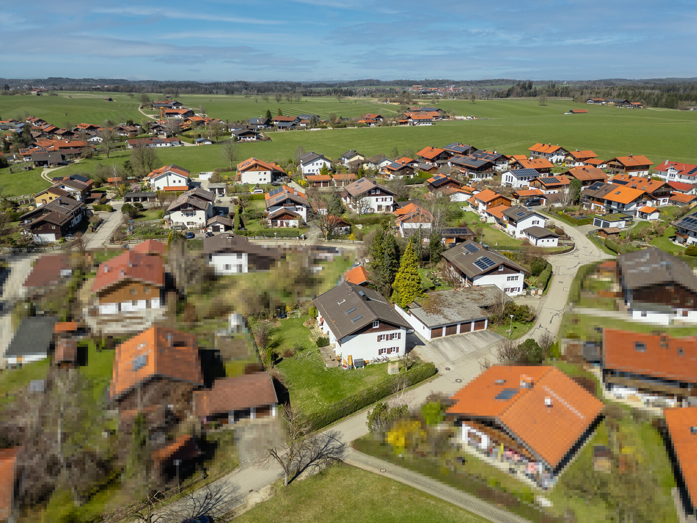 Drohnenaufnahme Haus mit Grundstück