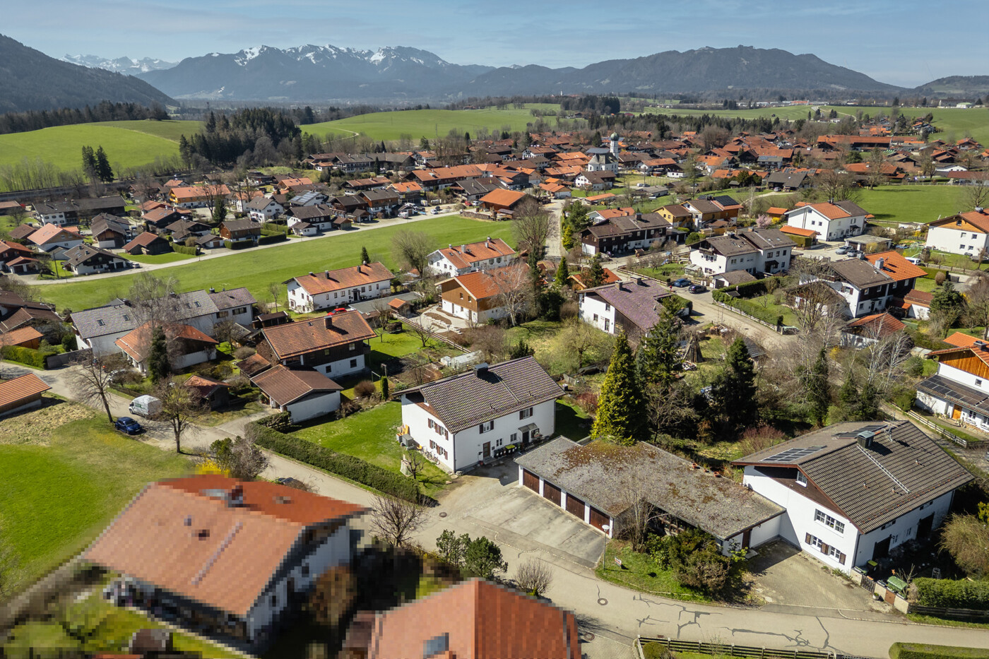 Drohnenaufnahme Haus mit Grundstück