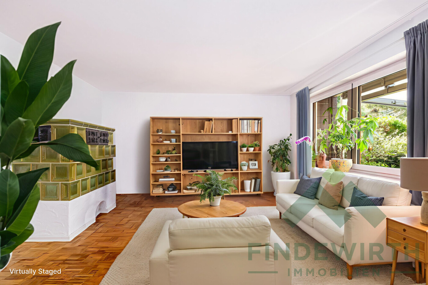 Wohnzimmer mit schönem Kachelofen