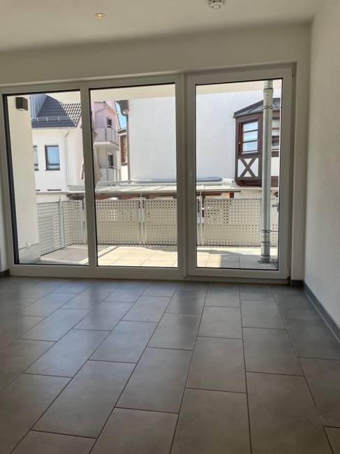 Balkonzugang über Studio