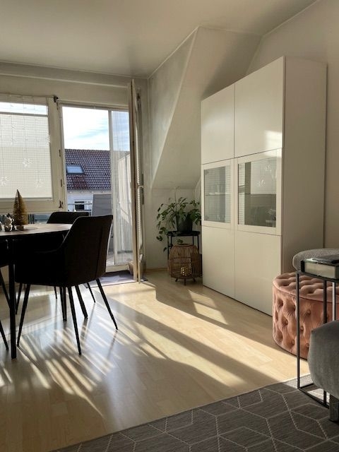 Essbereich mit Zugang z. Balkon