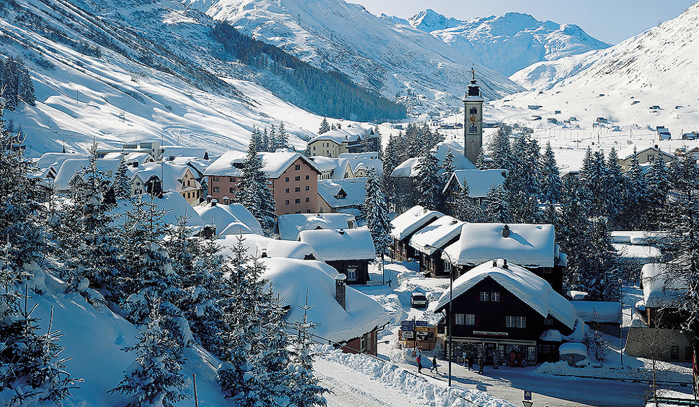 Andermatt-village-_1