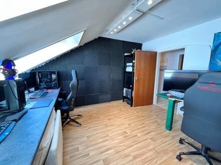 Büro/Schlafzimmer