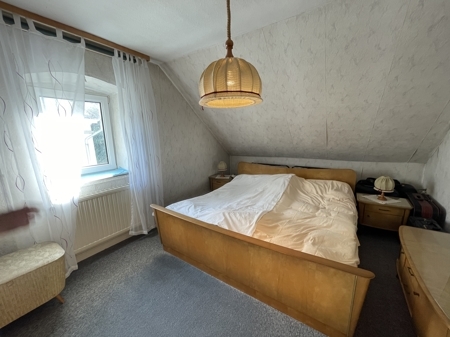 Schlafzimmer DG