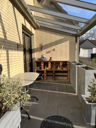 (Seiten-) Terrasse