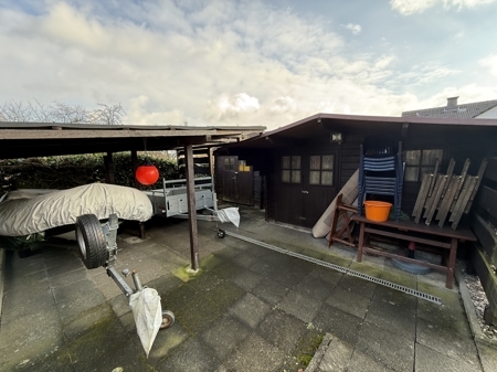 Gartenhütte und Unterstand