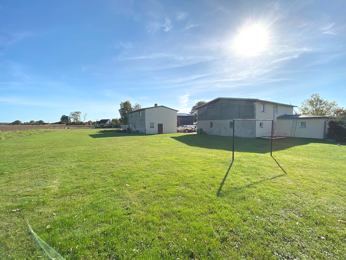 Das großzügige Grundstück