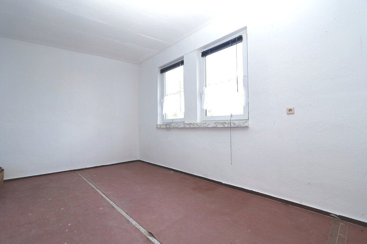Der gemütliche Raum im Bungalow
