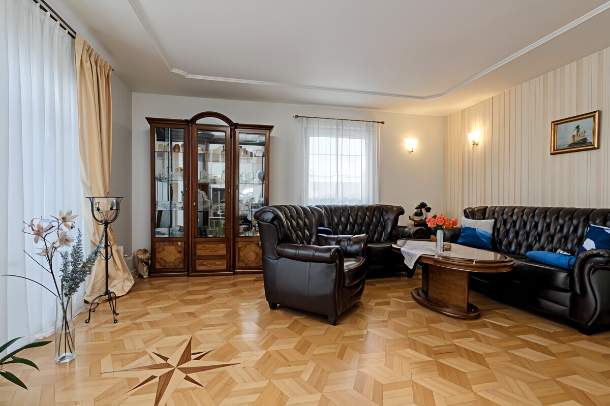 und lichtdurchflutete 