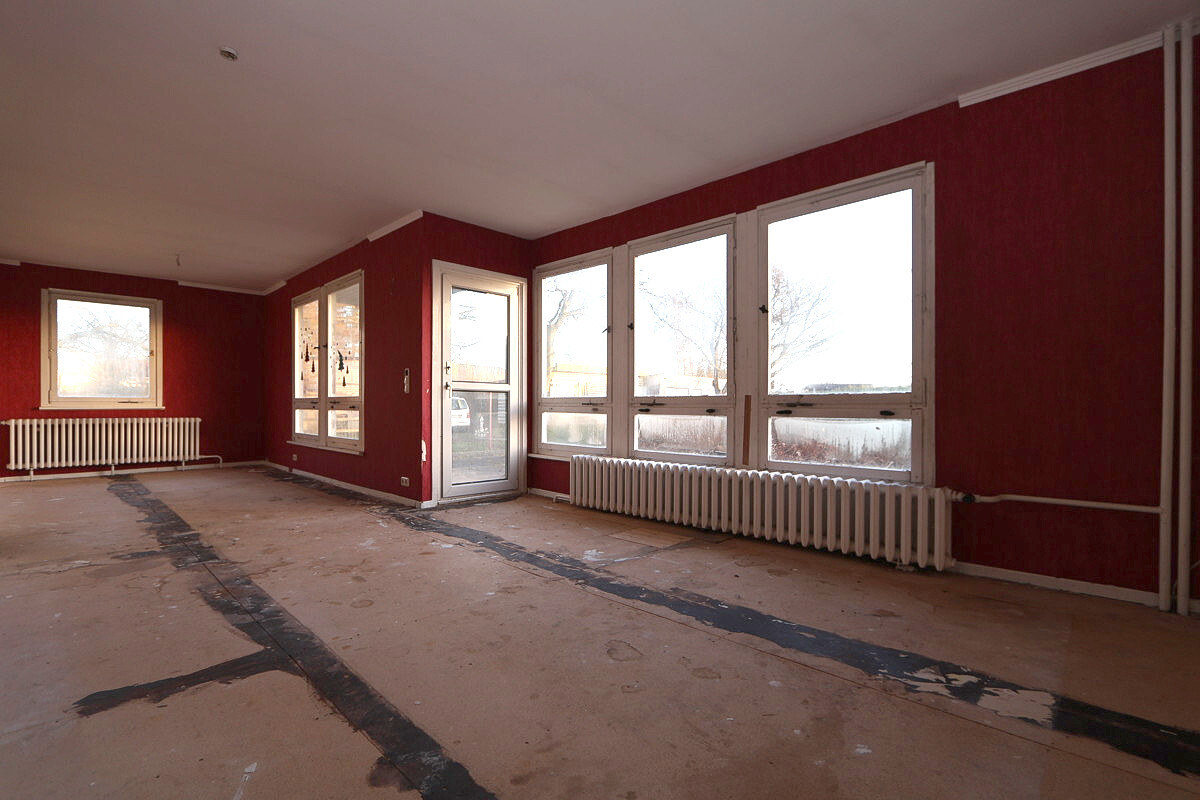 Das großzügige Wohnzimmer