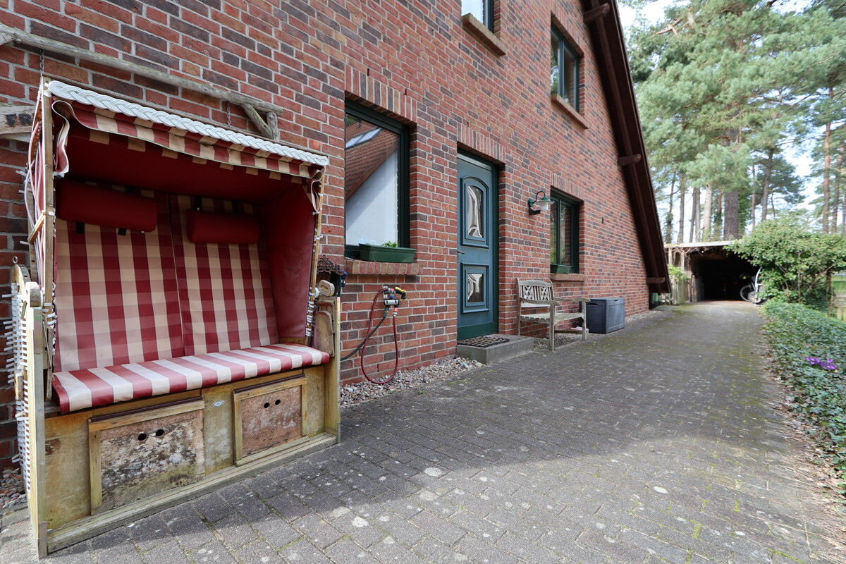 Der Zugang zur Einliegerwohnung und dem Grundstück