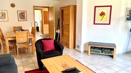 Wohnzimmer -Blick zum Flur