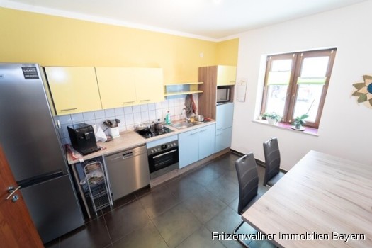 Küche mit Essbereich