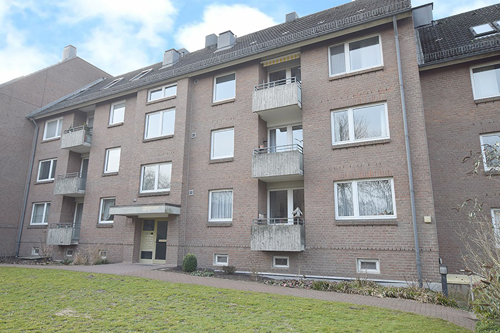 Die Wohnung befindet sich im 1. Obergeschoss des Mehrfamilienhauses