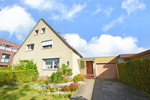 „Willkommen in Meiendorf" – charmante Doppelhaushälfte mit großem Garten