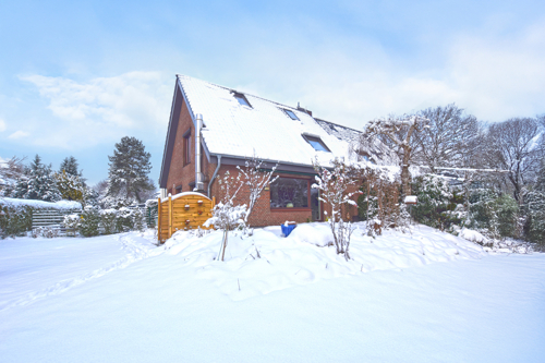 Die ruhig und zentral gelegene Haushälfte ist top in Schuss!