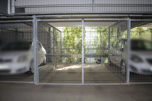Abschließbare Stellplatz Boxen Parkhaus Leipzig-Grünau