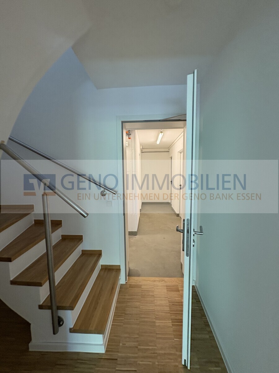 Eingangstür von der Tiefgarage 