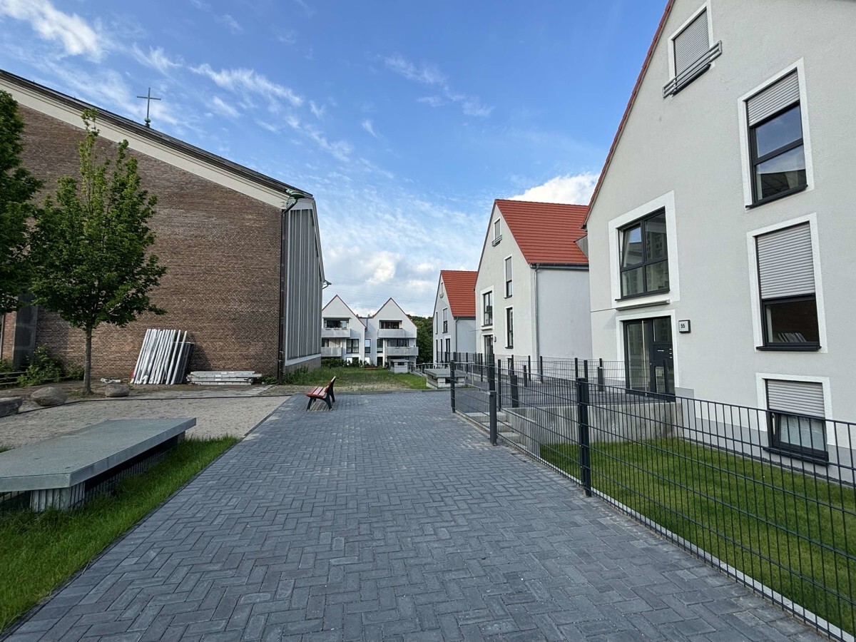 Weg zum Eingang