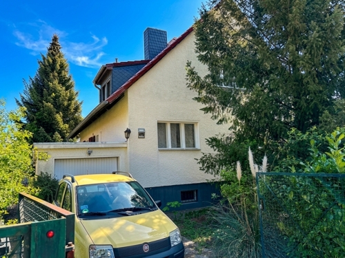 Straßenansicht Wohnhaus