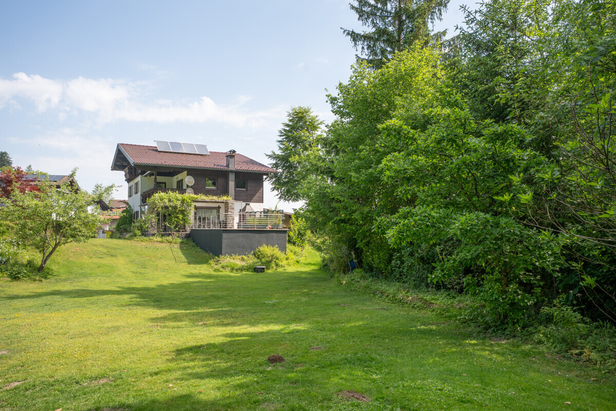 Zweifamilienhaus mit Garten-Idylle
