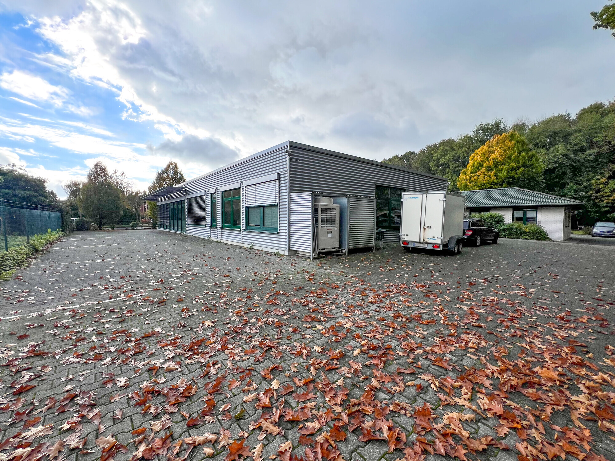 Außenansicht Büro mit Schulungsraum