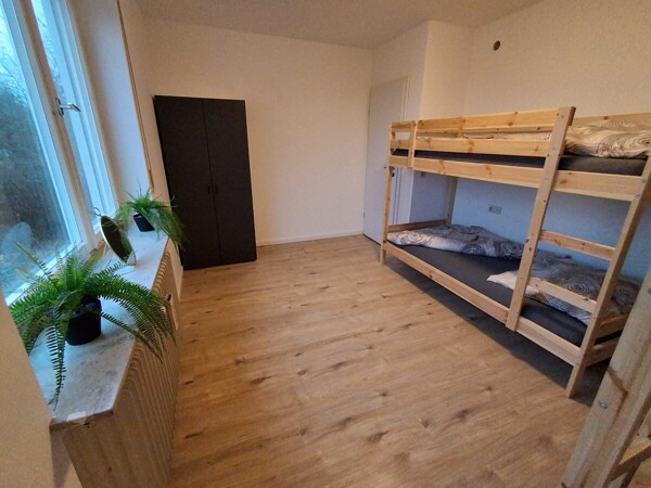 Schlafzimmer 2
