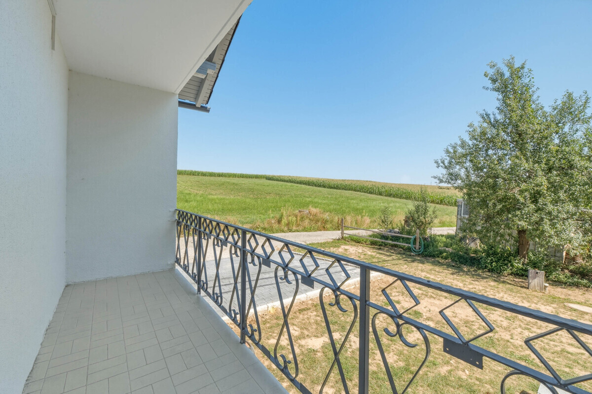 Balkon EG