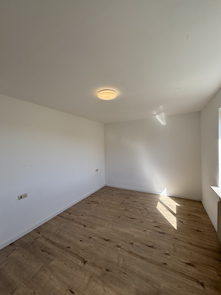 Schlafzimmer 4