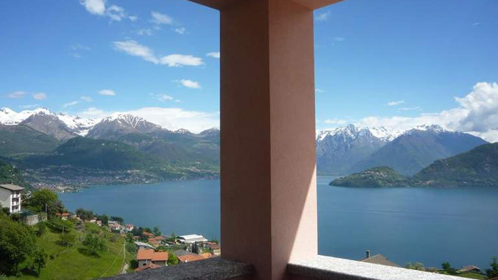 Villa Bifamiliare con splendida e ampia vista lago